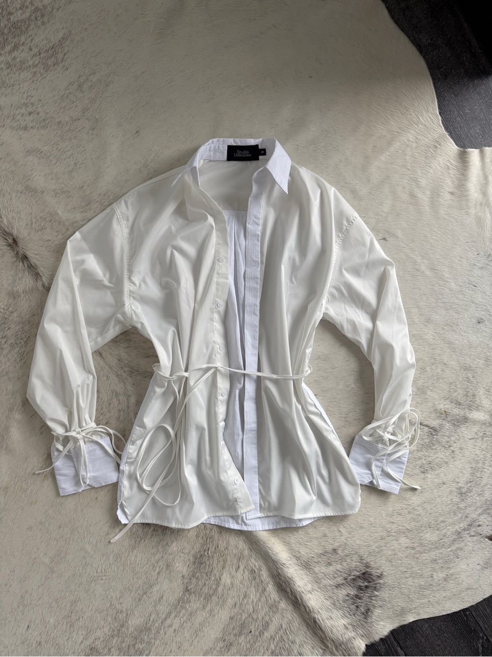 Studio unknown cinched white button down - Picture 4 of 4